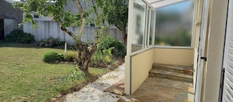 Town house 200m from all amenities, center, port, train station, park...