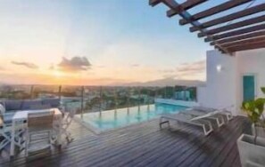 Pool - Quiet Modern Apartment With Nice View Roof top Pooland gym (Stgo)