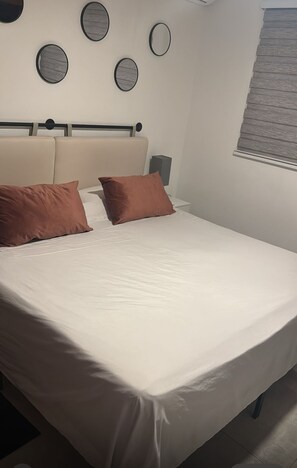 1 makuuhuone, tallelokero huoneessa, silitysrauta/-lauta, ilmainen Wi-Fi