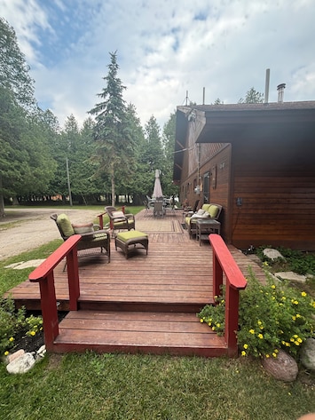 Image de lâhĂ©bergement The Sniderhaus with beautiful sunsets and trails nearby. A large dock.