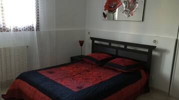 2 chambres, fer et planche Ă repasser, lit parapluie, Wi-Fi gratuit