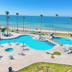 3 pools, slide, heated pool 2 hot tubs