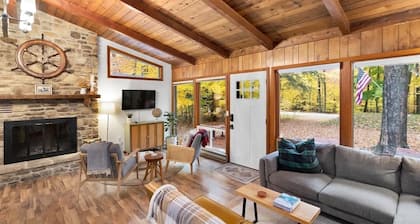 Cozy Cottage in the woods of Northern Door County