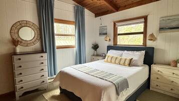 2 bedrooms, iron/ironing board, travel crib, free WiFi