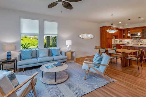 Living Room With Modern, Upscale Design