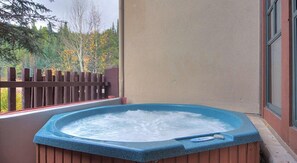 Idromassaggio all'aperto