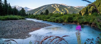 West Lake Lodge Hotel Style Room with 1 Bed #304C by RedAwning