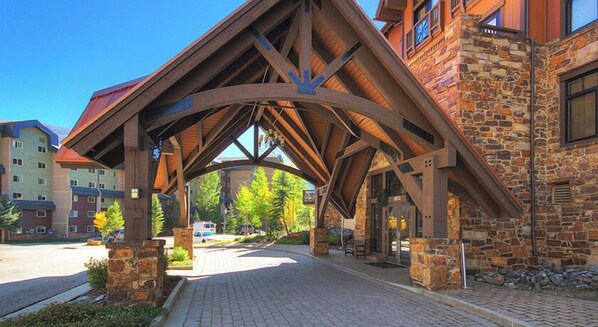 Exterior - Cirque 1 Bedroom Condo #116 by RedAwning (Copper Mountain)