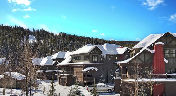 Exterior - Cirque 3 Bedroom Condo #215 by RedAwning (Copper Mountain)