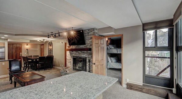 Interior - Mountain Plaza 3 Bedroom Condo #403/405 by RedAwning (Copper Mountain)