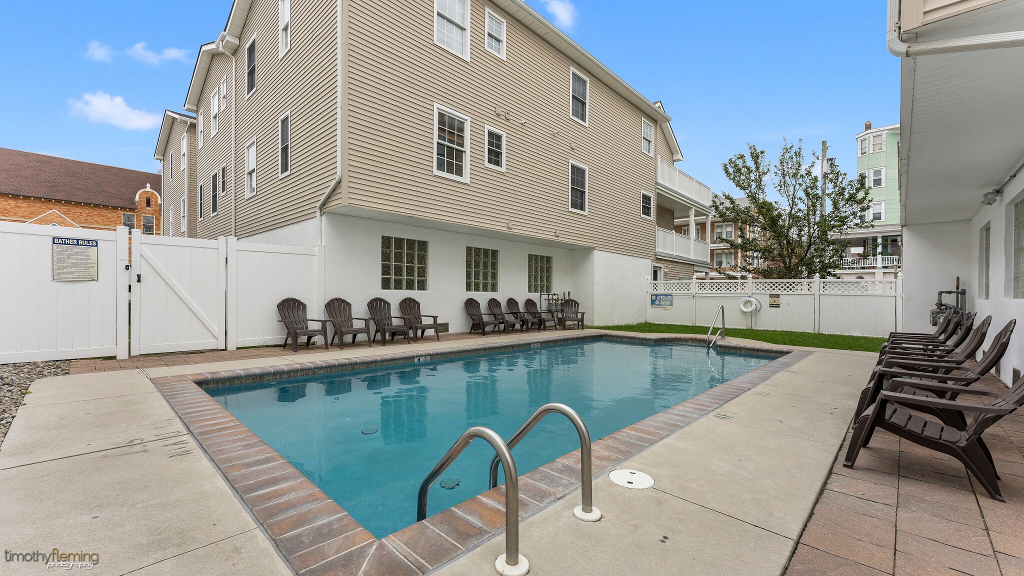 The East Magnolia Ave Condo Association!  4BR, 2BA, POOL, 2 DECKS, GRILLS!