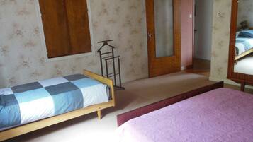 2 slaapkamers, een strijkplank/strijkijzer, gratis wifi