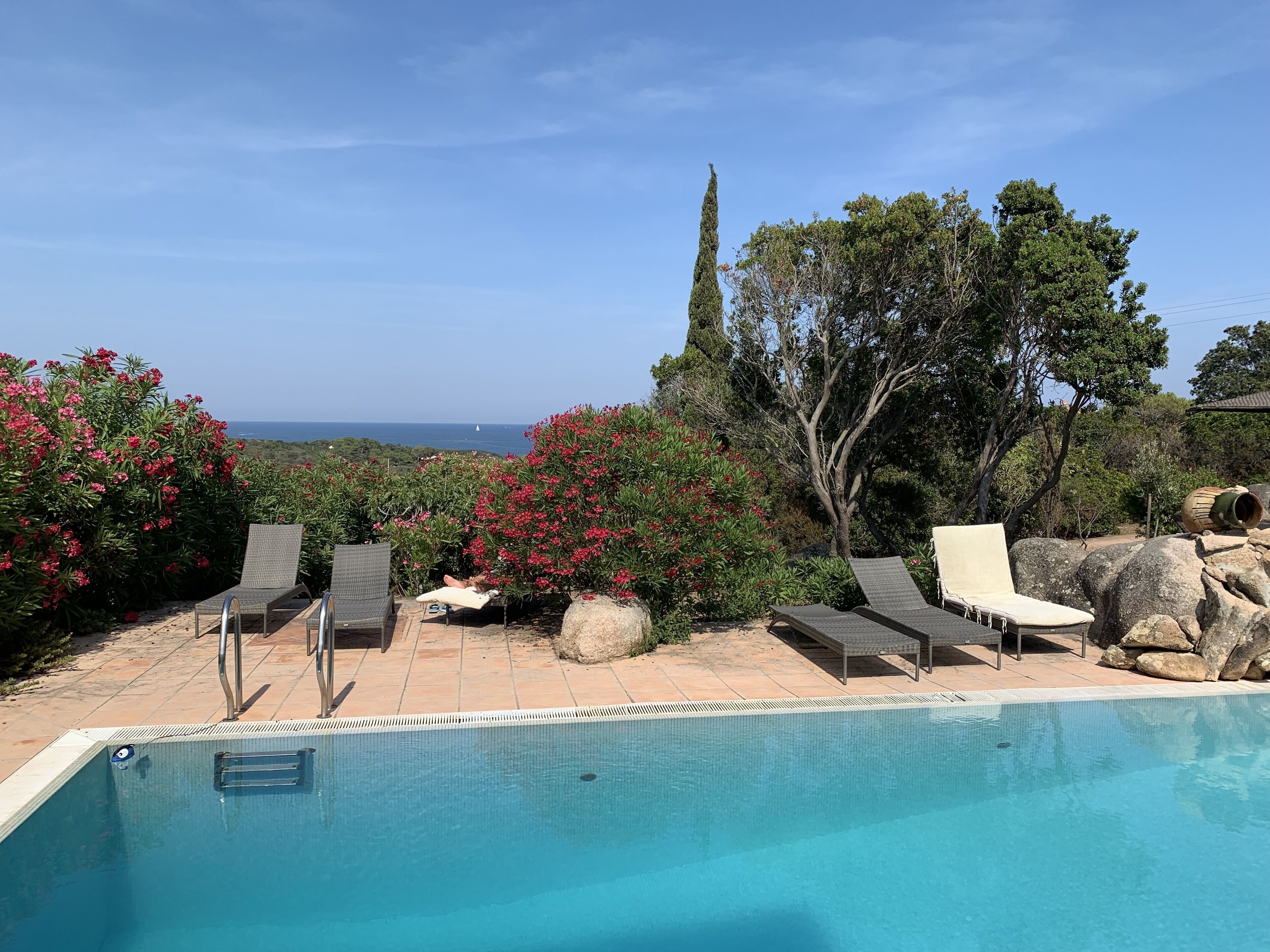 Et oppvarmet basseng