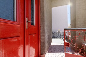 Exterior detail - Standard Studio (SITIA)