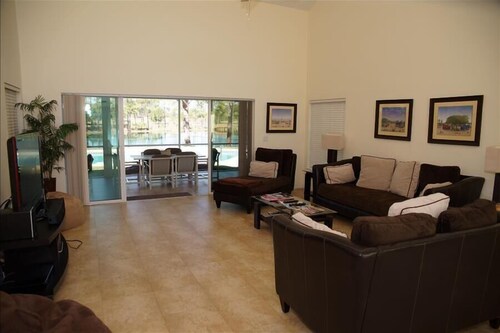 SWISS 24 - Lake Stephanie