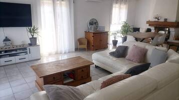 TV connectée, cheminée