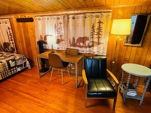 1 slaapkamer, een bureau, een strijkplank/strijkijzer, gratis wifi