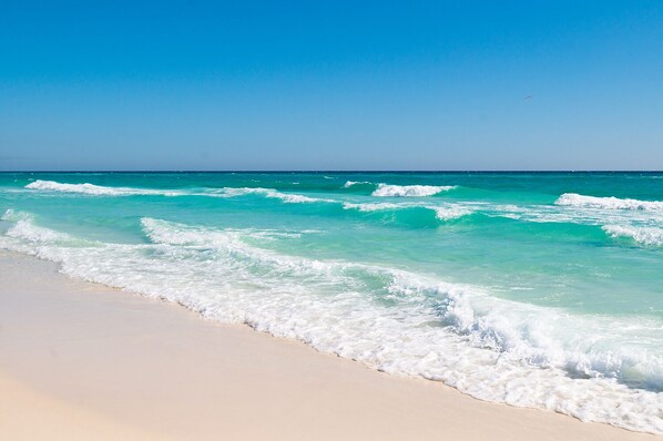 Beach nearby, sun loungers, beach towels