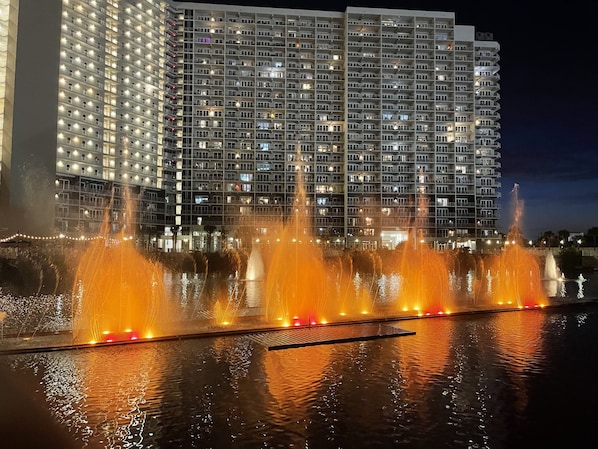 Exterior - Ocean -View Laketown Luxury 510. Sleeps 8. 18+OK (Panama City Beach)