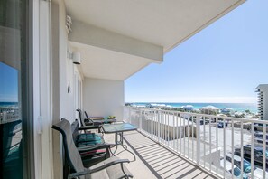 Property grounds - Ocean -View Laketown Luxury 510. Sleeps 8. 18+OK (Panama City Beach)
