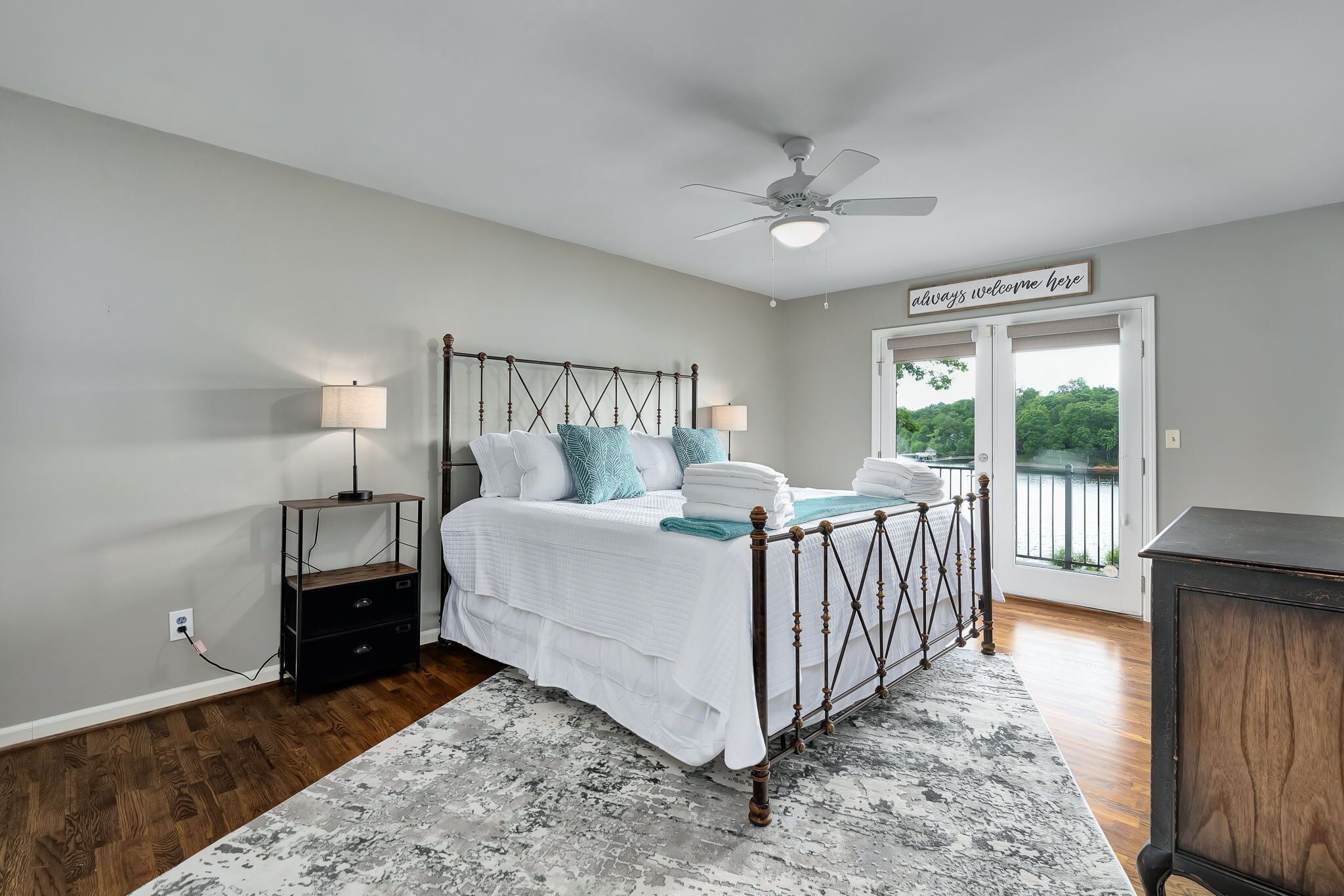 5 habitaciones, escritorio, cuna de viaje y wifi gratis 