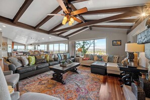 Smart TV, fireplace, table football, ping pong