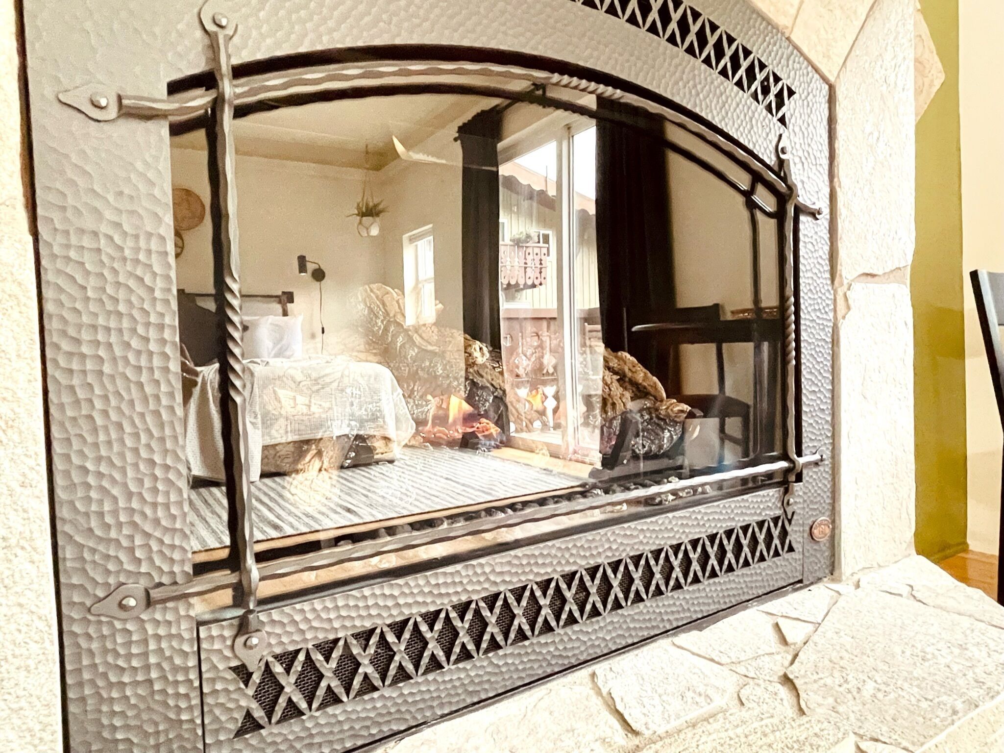 Habitación estándar, 1 cama King size, chimenea | Servicios de la habitación