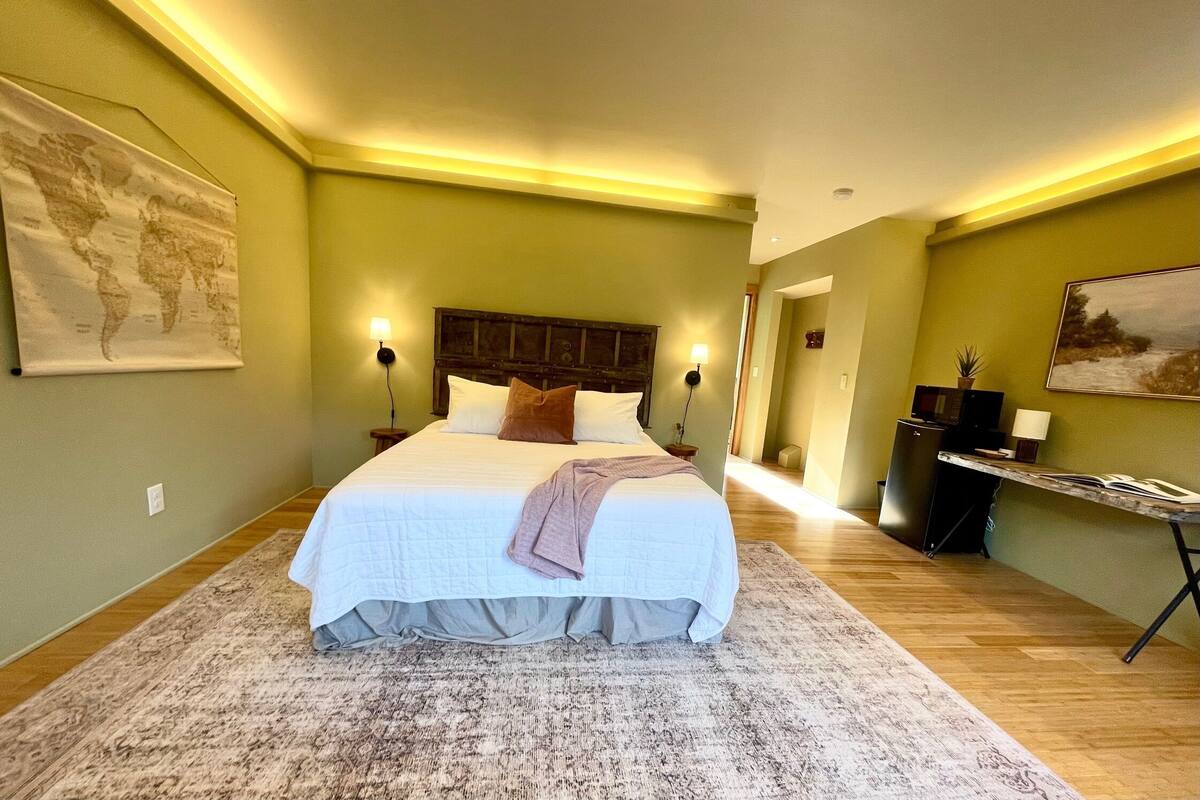 Deluxe Room, 1 Katil Ratu (Queen), Mountain View | Ruang kerja komputer riba, Wi-fi percuma, dihias secara berasingan 