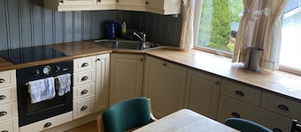 Nice villa with good space in Brattvåg sentrum / Ålesund