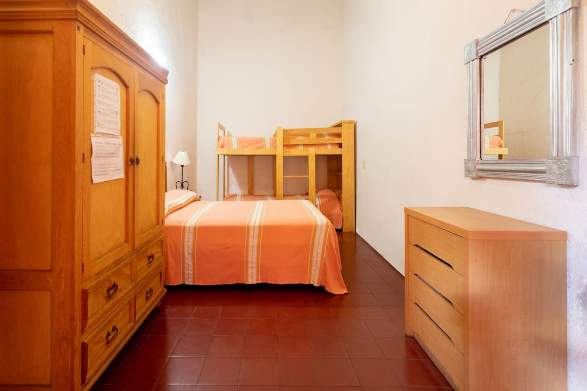 Executive Shared Dormitory | WiFi (free), individually decorated, individually furnished, bed sheets