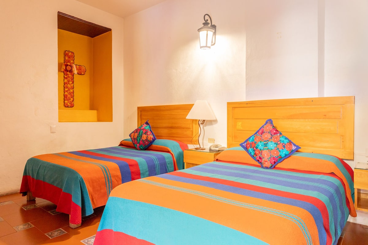Comfort Quadruple Room | WiFi (free), individually decorated, individually furnished, bed sheets