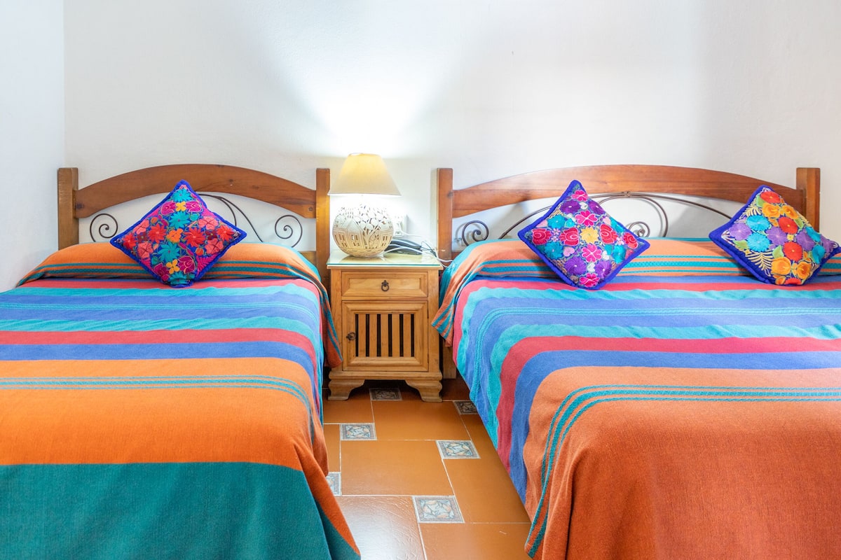 Premium Quadruple Room | WiFi (free), individually decorated, individually furnished, bed sheets