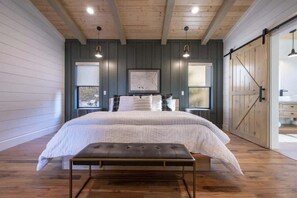 3 quartos, escrivaninha, ferros/tábuas de passar roupa, Wi-Fi