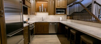 Sultan Two Bedroom Loft Suite with Majestic Mountain Views 2 Condo by RedAwning