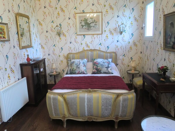 2 habitaciones, tabla de planchar con plancha y wifi gratis 