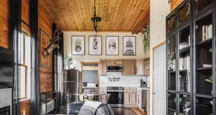 Downtown Isle; one block to Lake Mille Lacs beach!