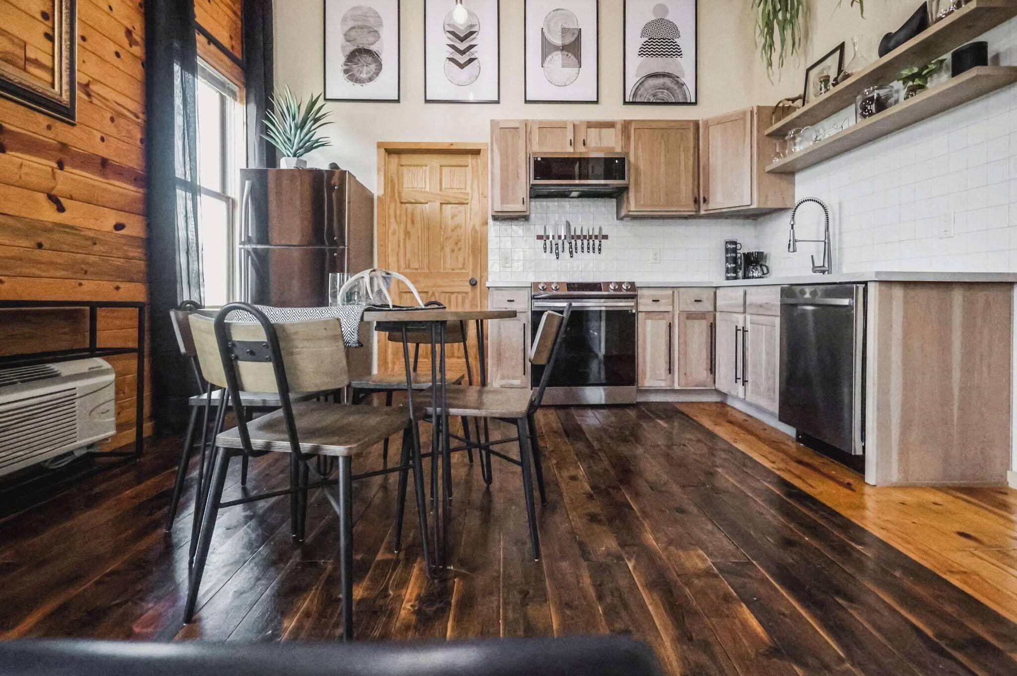 雪櫃、微波爐、焗爐、爐具