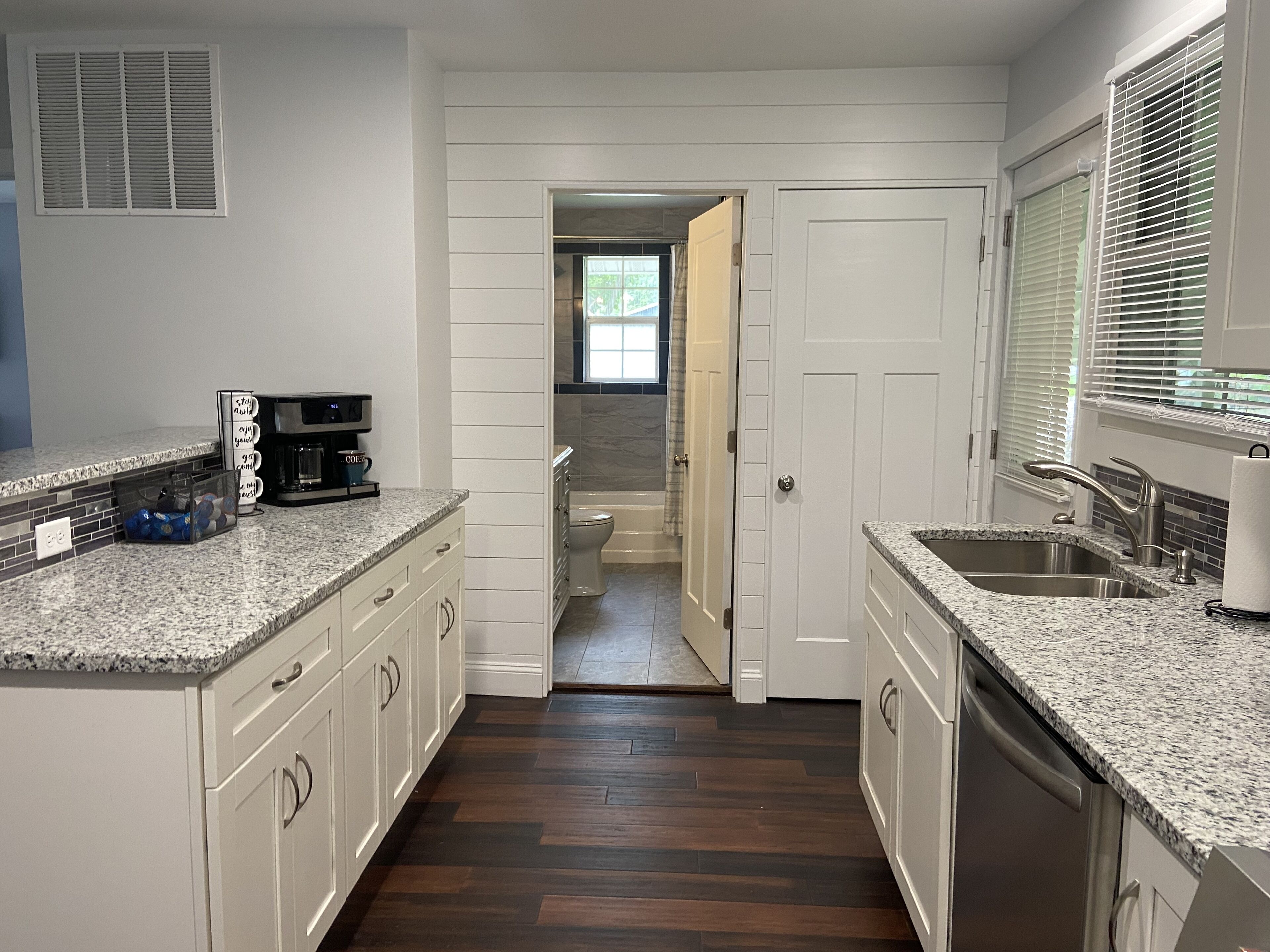 Frigorífic, microones, forn i placa de cuina 