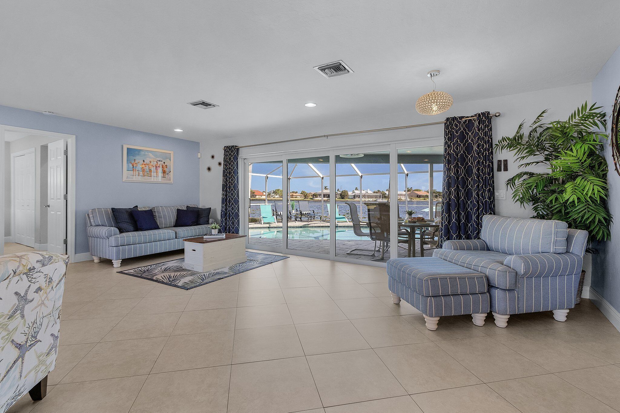 电视、桌上足球