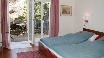 2 dormitorios, tabla de planchar con plancha, wifi gratis y ropa de cama