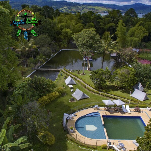 Exterior - Mystic Natural (Calima)