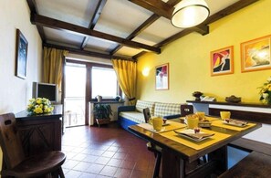 Interior - WONDERFUL APARTMENT IN RESIDENCE WITH A VIEW. (Sestriere)