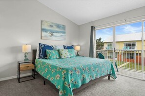 3 bedrooms, desk, iron/ironing board, travel crib