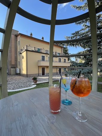 Property grounds. Luxury Apartment, strategic location, about 5 minutes from the historic center.