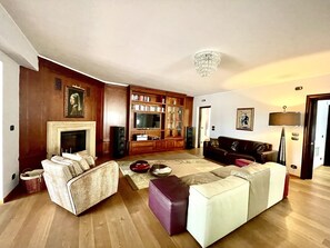 Smart TV, fireplace, table tennis, books