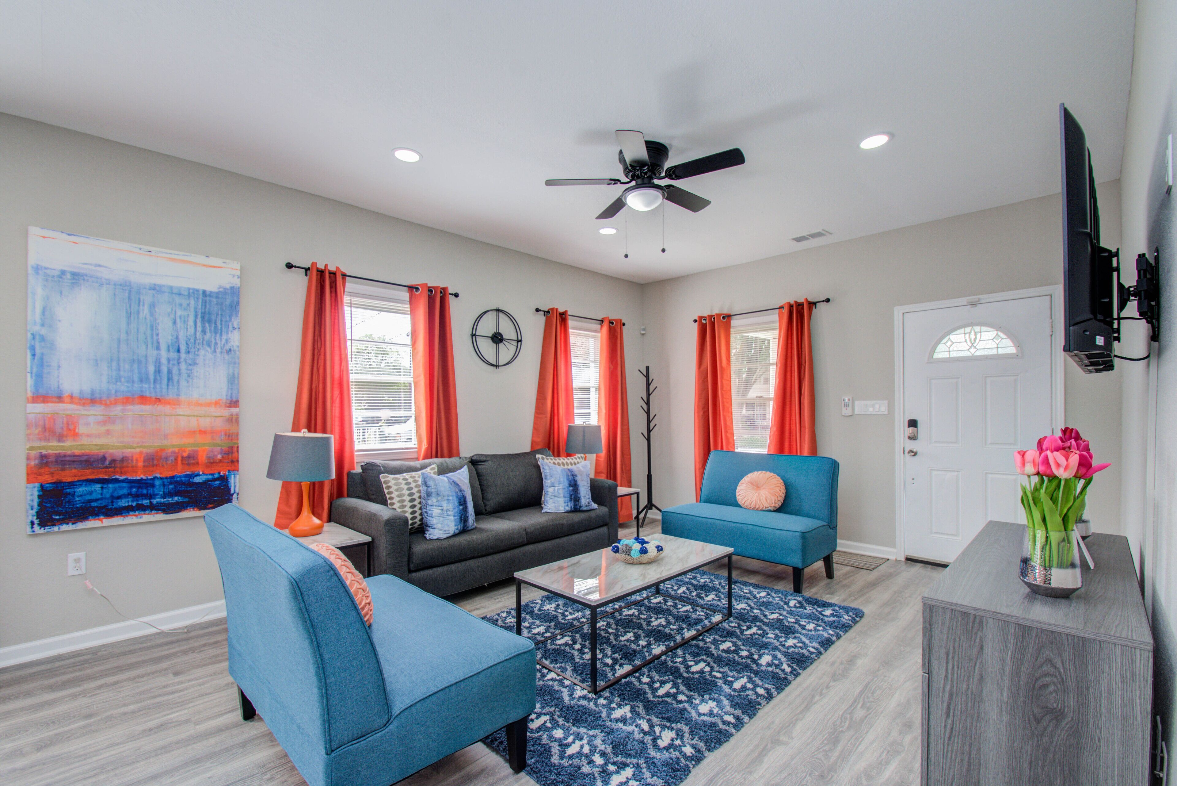 Near DT, TV in rooms,Free WiFI & Parking,Workspace,Ideal for Families n Business