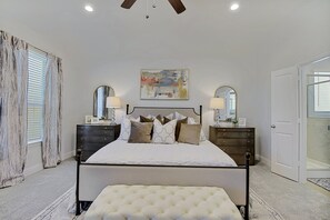 4 bedrooms, desk, iron/ironing board, travel crib