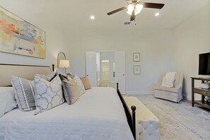 4 bedrooms, desk, iron/ironing board, travel cot