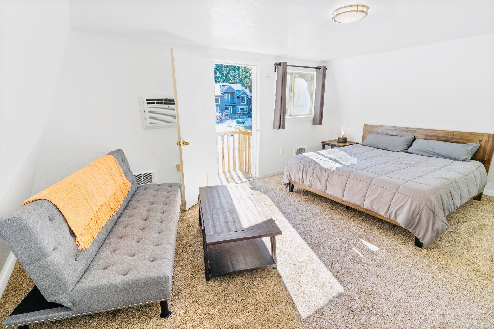 3 chambres, bureau, fer et planche à repasser, accès au Wi-Fi (inclus)