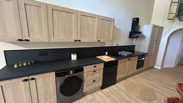 Micro-ondas, fogão, cooktop, lava-louças